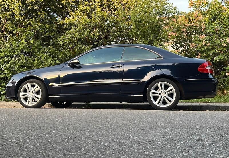 Blau Gebraucht 2006 Mercedes CLK280 Avantgarde Coupé | 7.200 € (Fairer Preis) - Bild 1/3