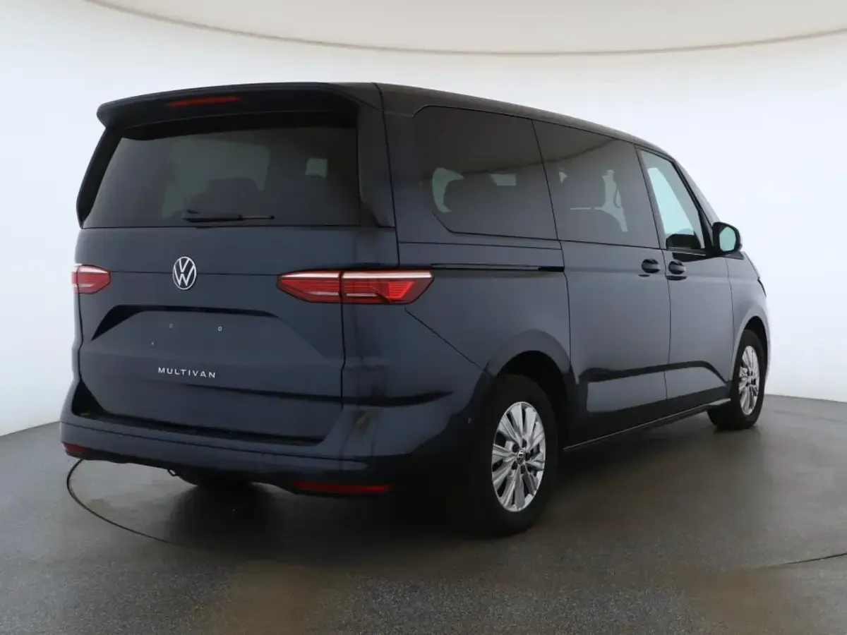 Gebraucht VW Multivan Life 150 PS (110 kW) 2025 Van / Kleinbus