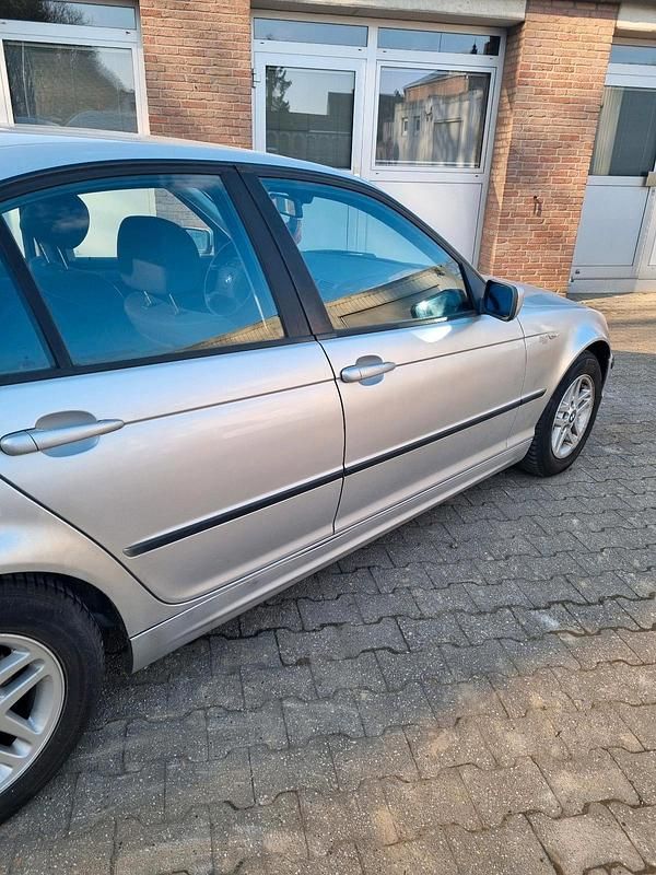 Gebraucht BMW 316 116 PS (85 kW) 2003 Silber Limousine
