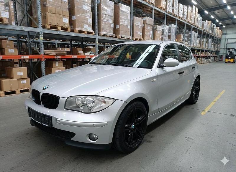 Silber Gebraucht 2005 BMW 116 Kleinwagen | 3.300 € (Fairer Preis) - Bild 1/4