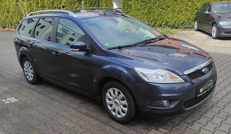 Gebraucht Ford Focus Style 101 PS (74 kW) 2009 Grau Kombi