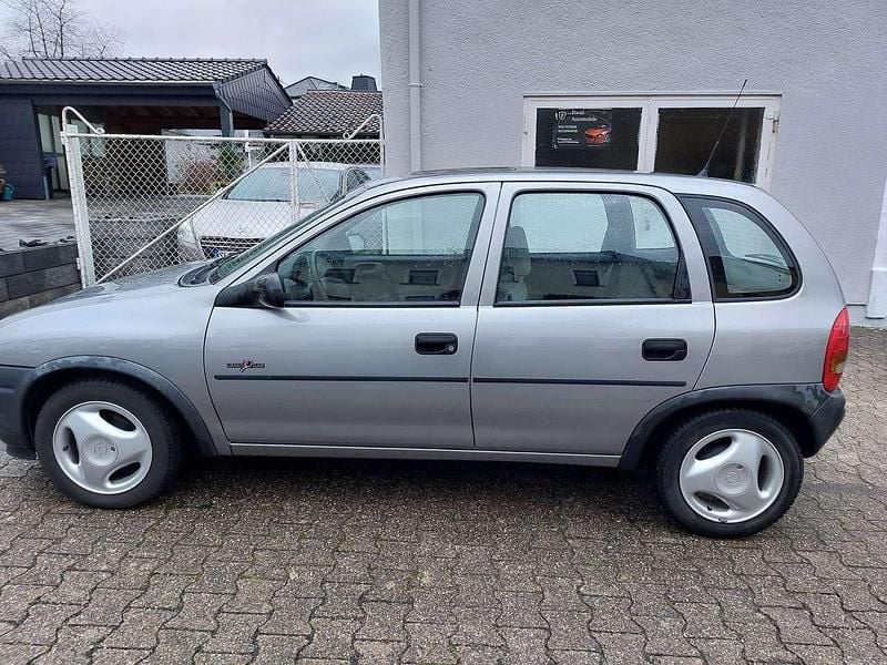 Gebraucht Opel Corsa 60 PS (44 kW) 1996 Grau Kombi