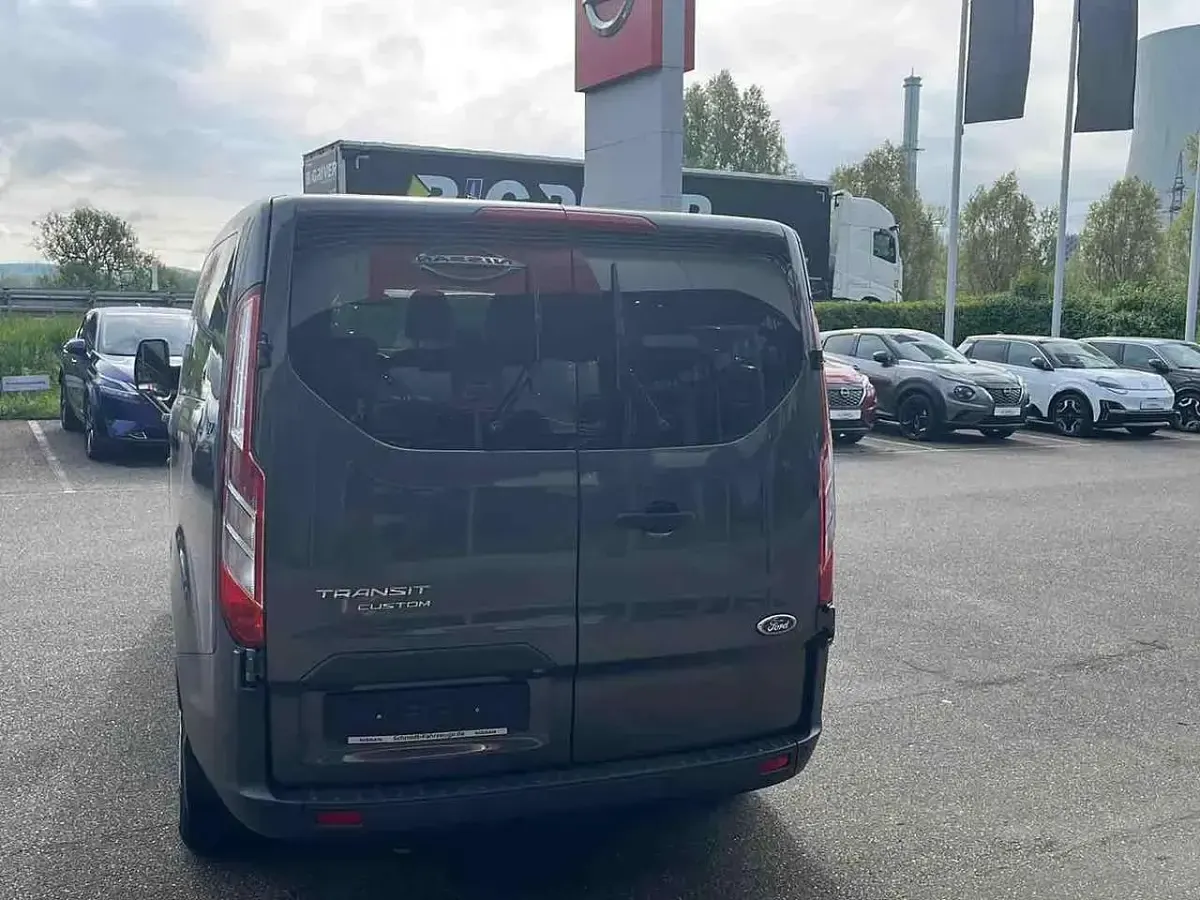 Gebraucht Ford Transit Custom Trend 170 PS (125 kW) 2018 Magneticgrau Van / Kleinbus
