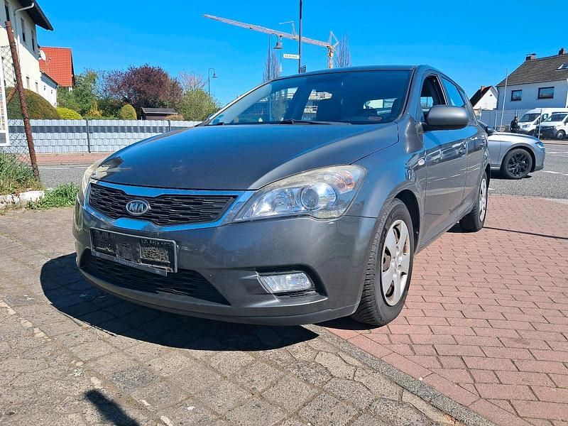 Second-hand Kia Ceed 2011 Gri Hatchback