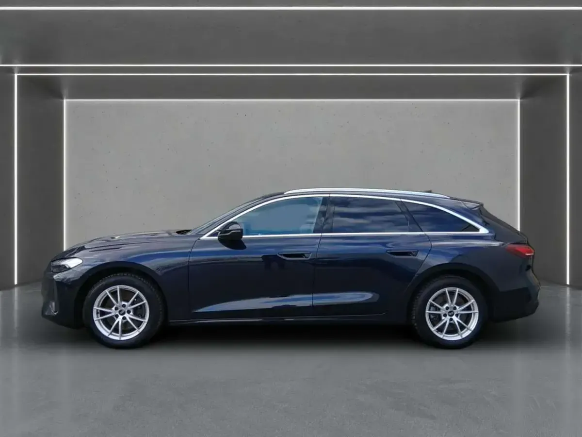 Gebraucht Audi A5 Sport 204 PS (150 kW) 2025 Blau Kombi
