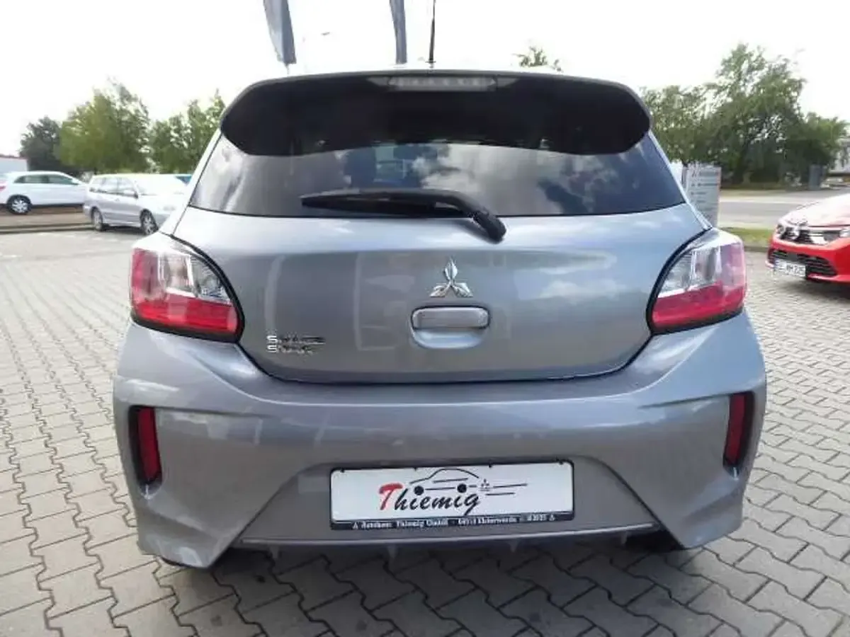 Gebraucht Mitsubishi Space Star Select+ 71 PS (52 kW) 2022 Platinumgrau Kleinwagen