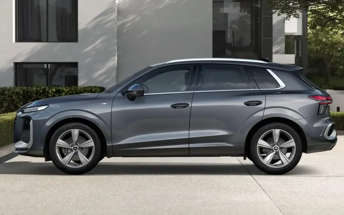 Neu Audi Q3 S-Line 265 PS (194 kW) 2025 Daytonagrau perleffekt SUV