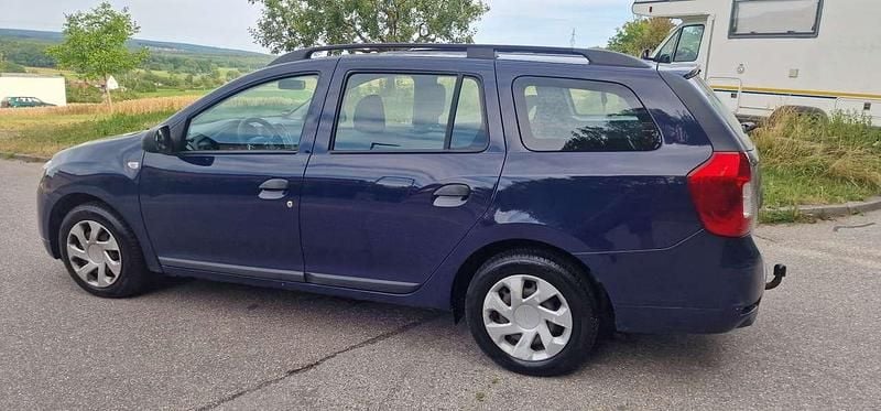 Blau Gebraucht 2018 Dacia Logan MCV Comfort Kombi | 3.399 € (Superpreis) - Bild 1/4