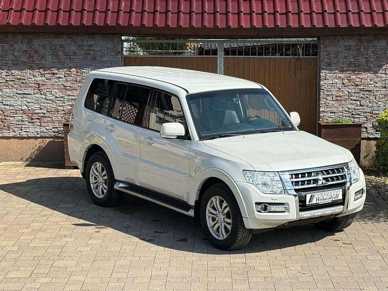 Gebraucht Mitsubishi Pajero Plus 200 PS (147 kW) 2015 Grönlandweiss (p) SUV