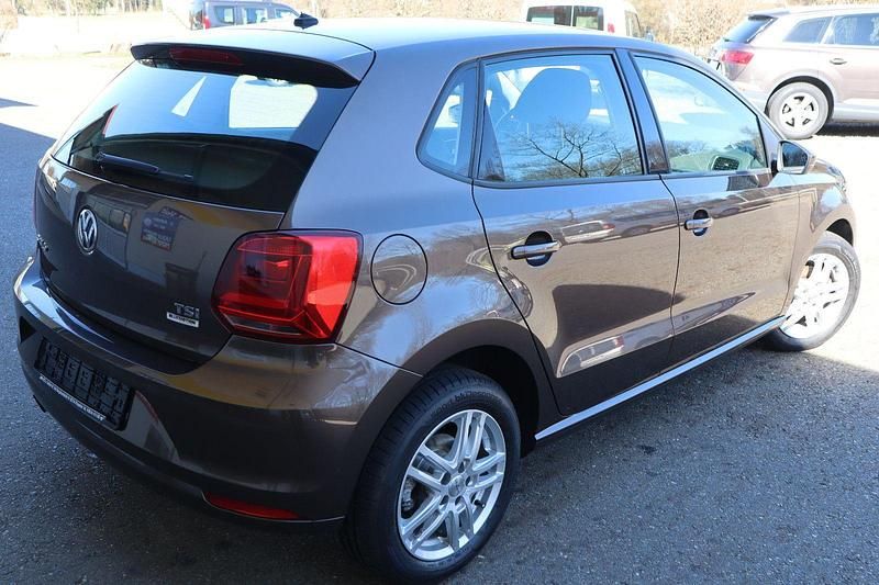 Gebraucht VW Polo Comfortline 90 PS (66 kW) 2016 Braun Kleinwagen