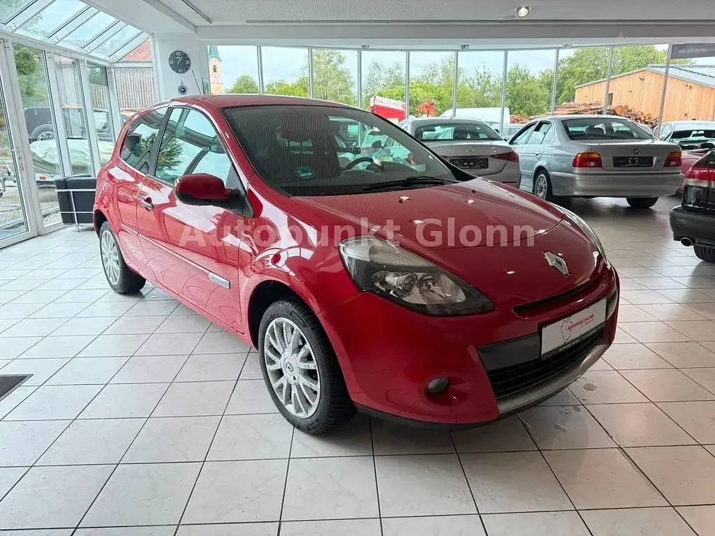 Gebraucht Renault Clio Dynamique 75 PS (55 kW) 2009 Rot Kleinwagen