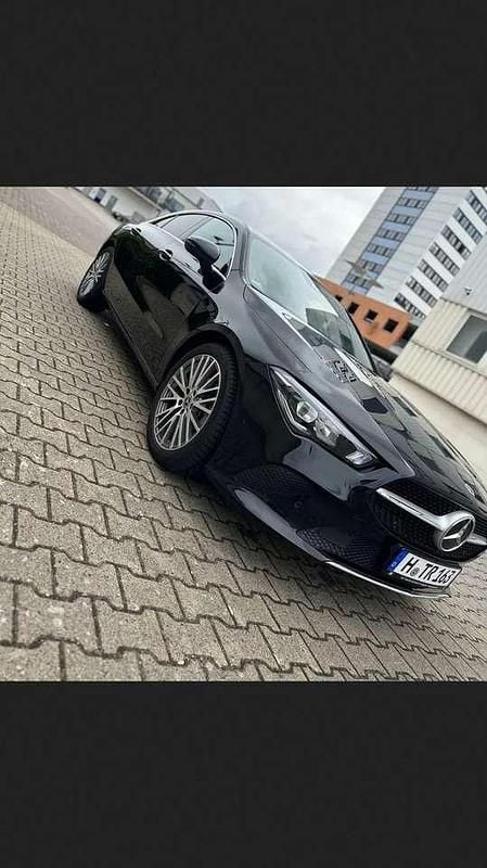 Schwarz Gebraucht 2021 Mercedes CLA200 Coupé | 17.100 € - Bild 1/4