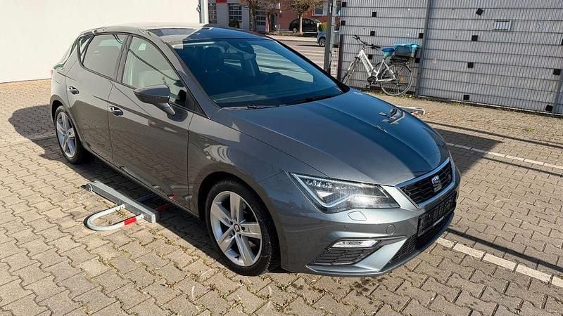 Second-hand Seat Leon FR 184 CP (135 kW) 2018 Gri Berlinǎ