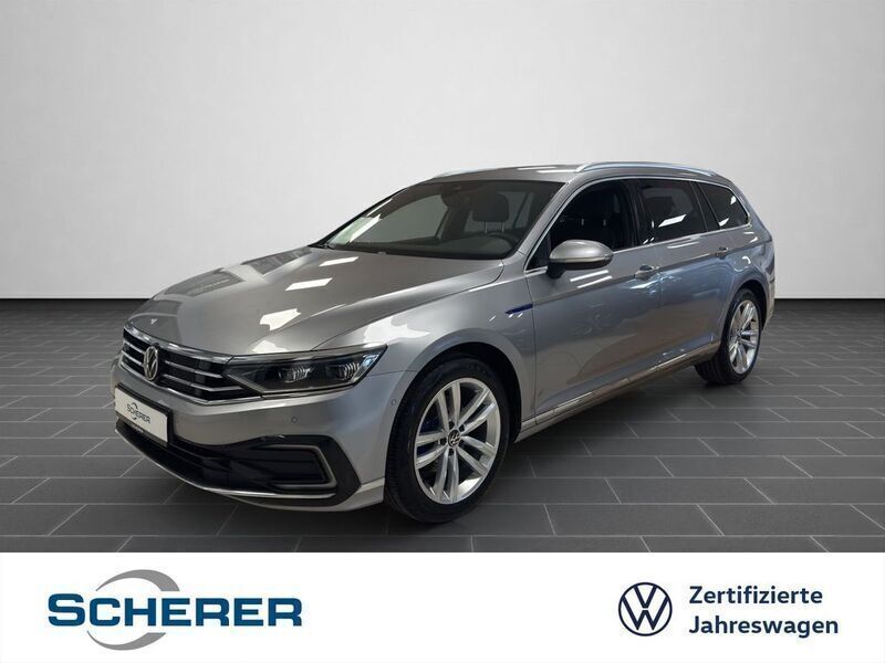 Pyritsilber metallic Gebraucht 2023 VW Passat GTE Kombi | 32.300 € (Guter Preis) - Bild 1/4
