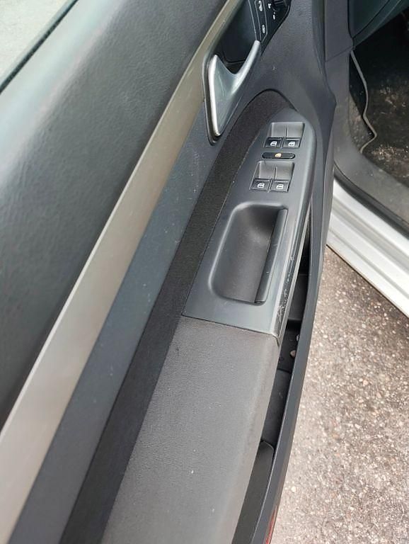 Gebraucht VW Touran United 140 PS (102 kW) 2008 Silber Van / Kleinbus