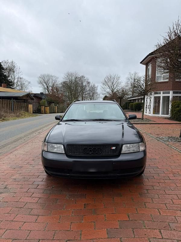 Gebraucht Audi A4 101 PS (74 kW) 2000 Schwarz Kombi