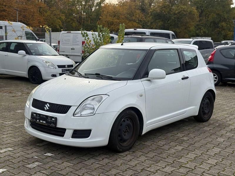 Weiß Gebraucht 2009 Suzuki Swift | 2.490 € (Fairer Preis) - Bild 1/4