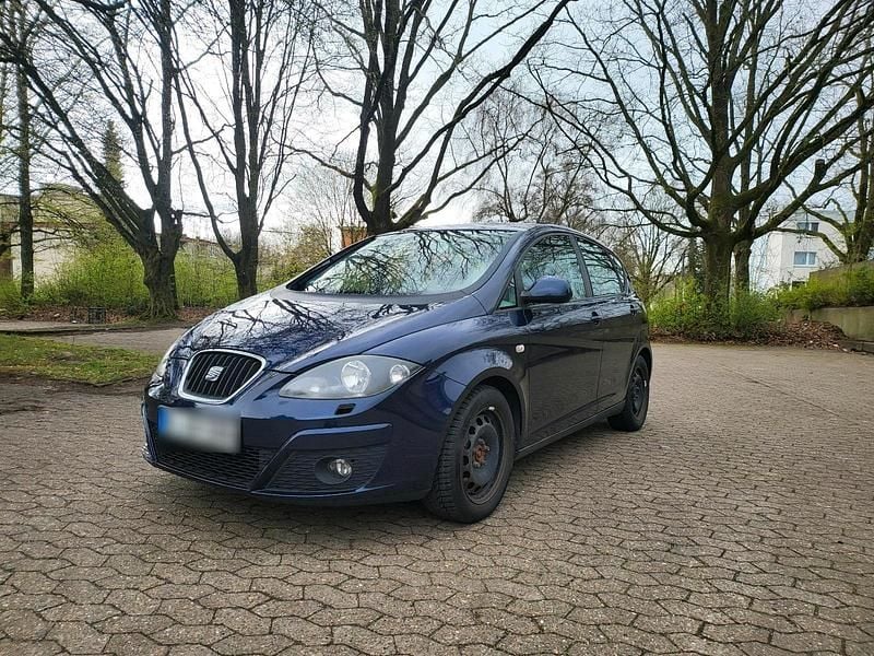Gebraucht Seat Altea 105 PS (77 kW) 2010 Blau Limousine