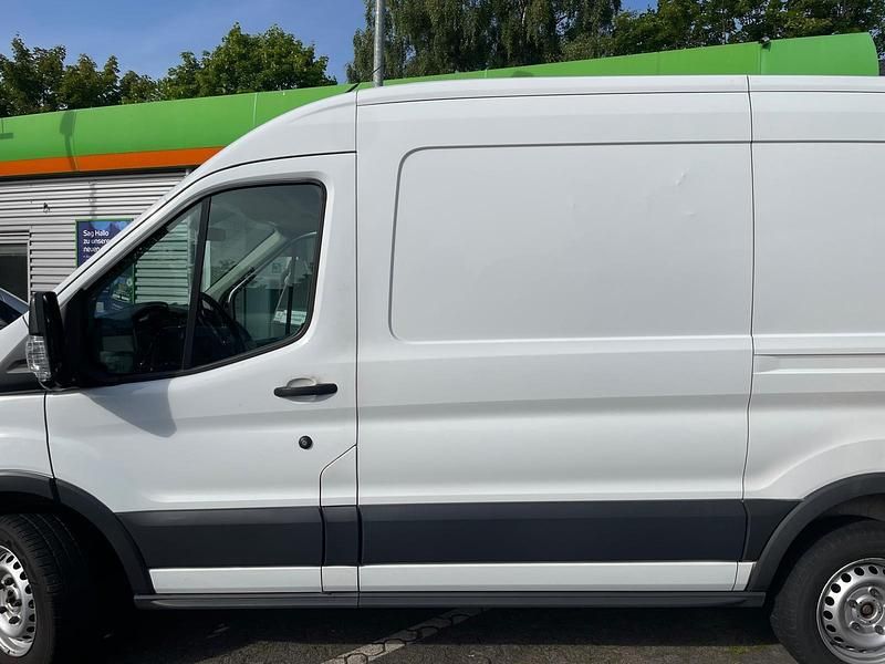 Gebraucht Ford Transit 77 PS (56 kW) 2017 Weiß Van