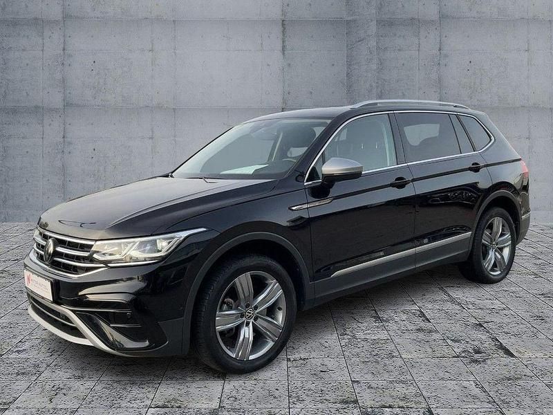 Gebraucht VW Tiguan Allspace 200 PS (147 kW) 2024 Deep black perleffekt SUV