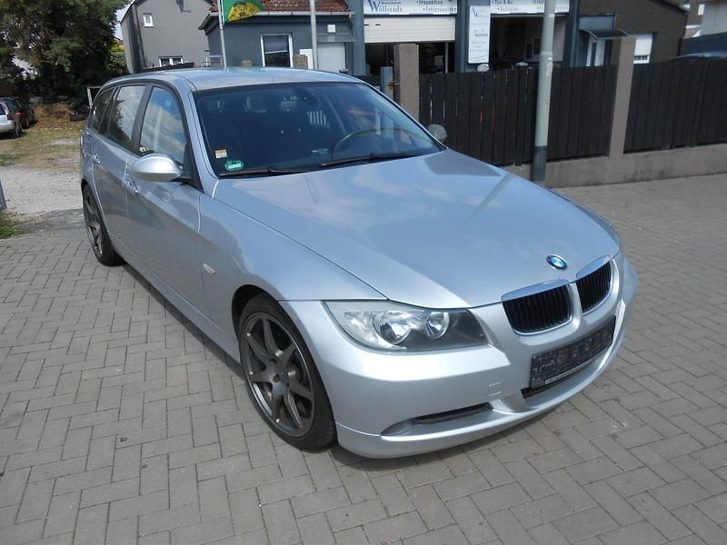 Silber Gebraucht 2008 BMW 318 Advantage Kombi | 3.636 € (Fairer Preis) - Bild 1/4