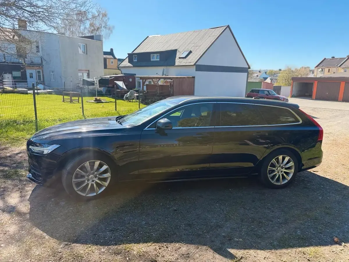 Second-hand Volvo V90 150 CP (110 kW) 2020 Negru Break