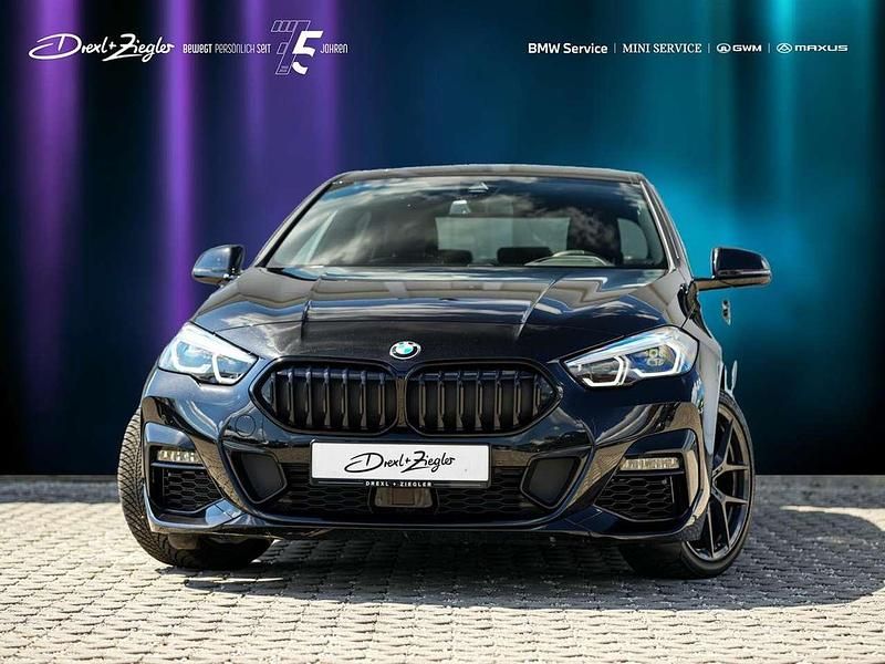 Gebraucht BMW 220 M Sport 178 PS (130 kW) 2025 Saphirschwarzmetallic Coupé