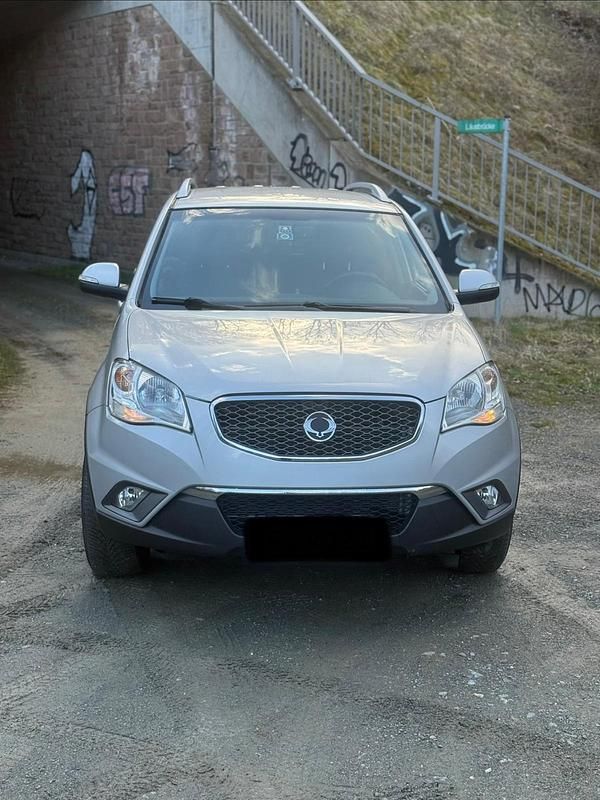 Gebraucht Ssangyong (KGM) Korando 175 PS (128 kW) 2012 Grau SUV