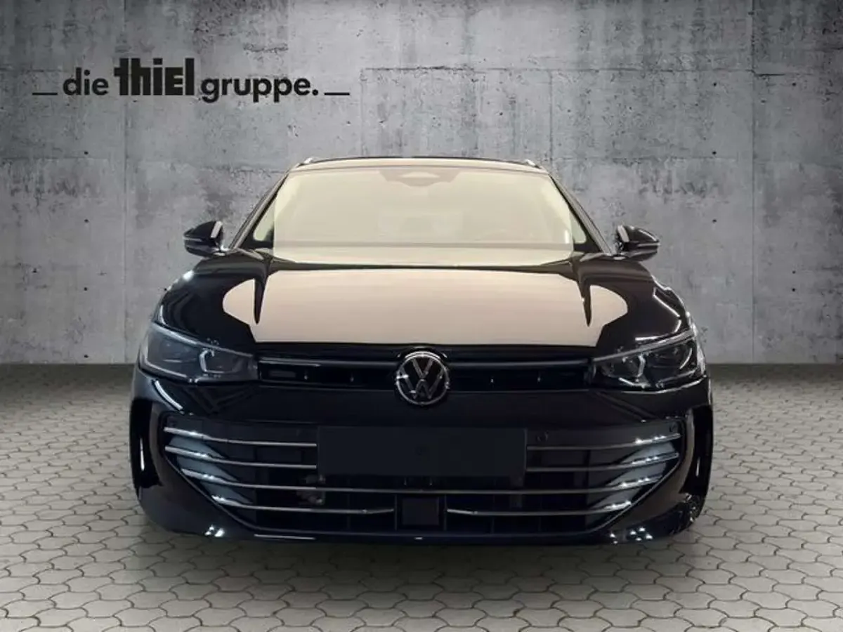 Gebraucht VW Passat Business 150 PS (110 kW) 2026 Grenadillschwarz metallic Kombi