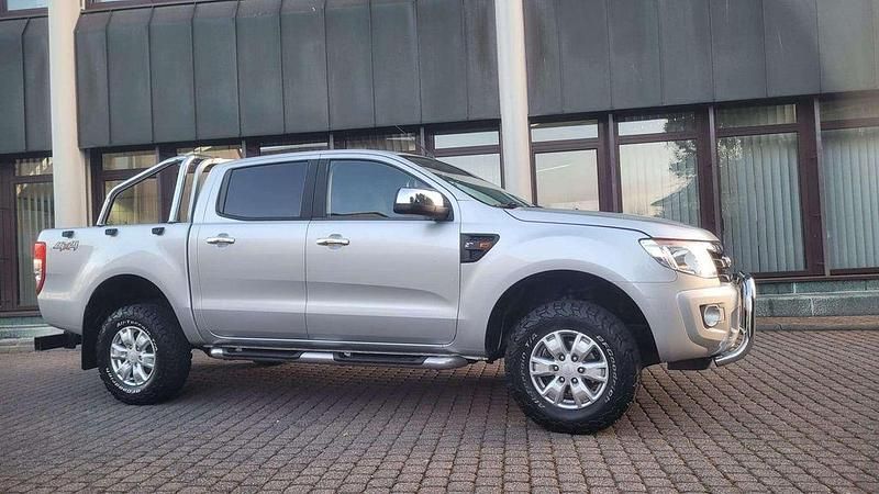 Gebraucht Ford Ranger XLT 150 PS (110 kW) 2015 Polarsilber metallic Pickup