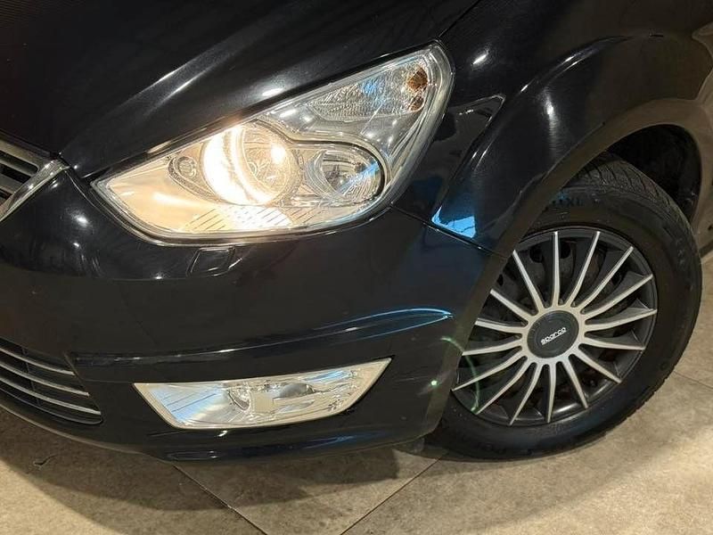 Gebraucht Ford Galaxy 163 PS (119 kW) 2011 Schwarz Van / Kleinbus