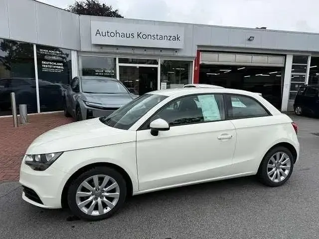 Gebraucht Audi A1 Attraction 86 PS (63 kW) 2012 Amalfiweiss Kleinwagen