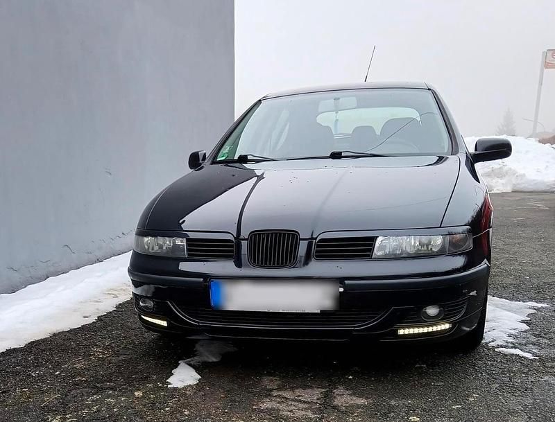 Gebraucht Seat Leon 101 PS (74 kW) 2002 Schwarz Kleinwagen