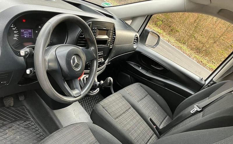 Gebraucht Mercedes Vito 88 PS (64 kW) 2017 Schwarz Van