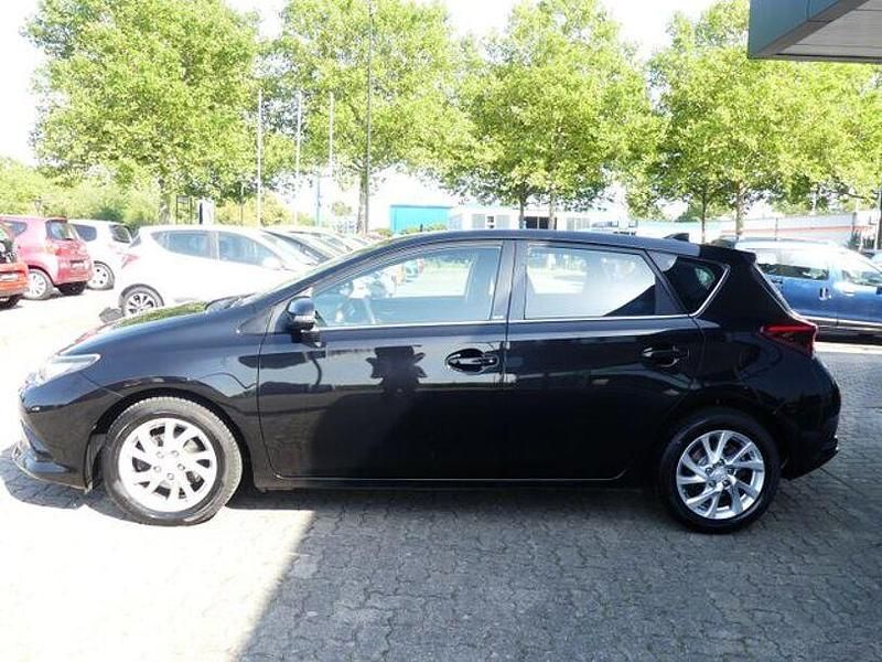 Gebraucht Toyota Auris Edition-S 116 PS (85 kW) 2017 Schwarz Limousine