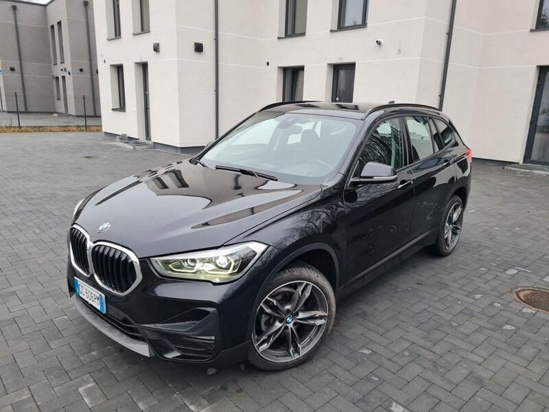 Schwarz Gebraucht 2020 BMW X1 Advantage SUV | 15.700 € (Fairer Preis) - Bild 1/4