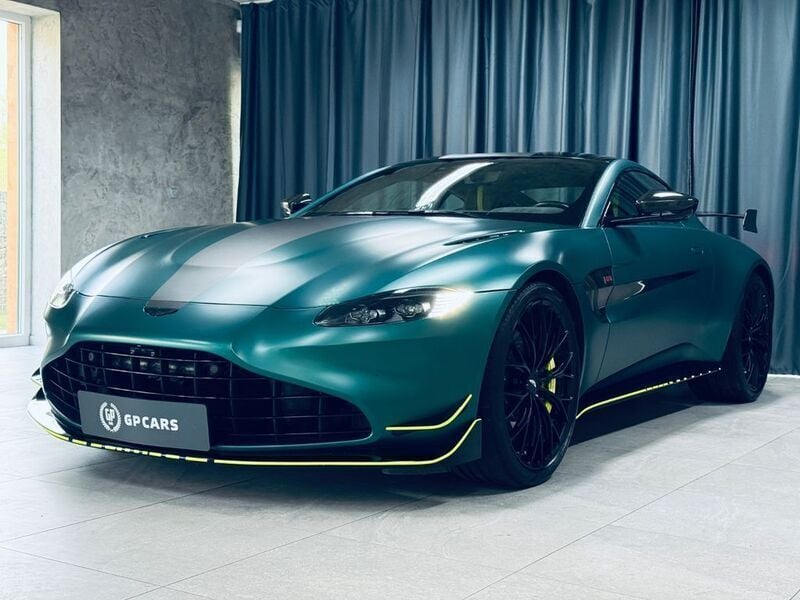 Gebraucht Aston Martin V8 Vantage 534 PS (392 kW) 2022 Grün Coupé