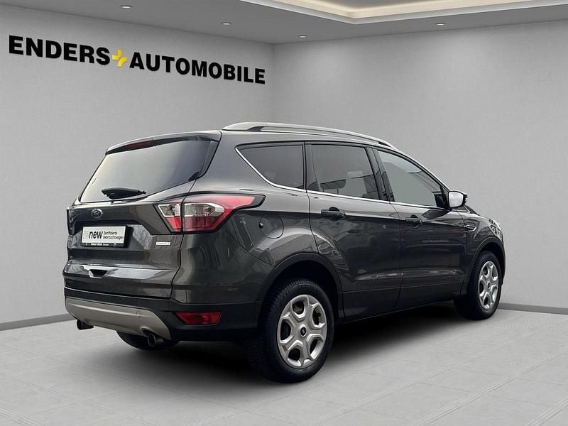 Gebraucht Ford Kuga Cool & Connect 150 PS (110 kW) 2017 Grau SUV