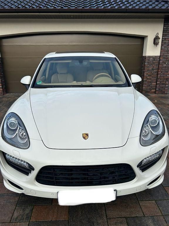 Weiß Gebraucht 2010 Porsche Cayenne SUV | 23.500 € (Teuer) - Bild 1/4