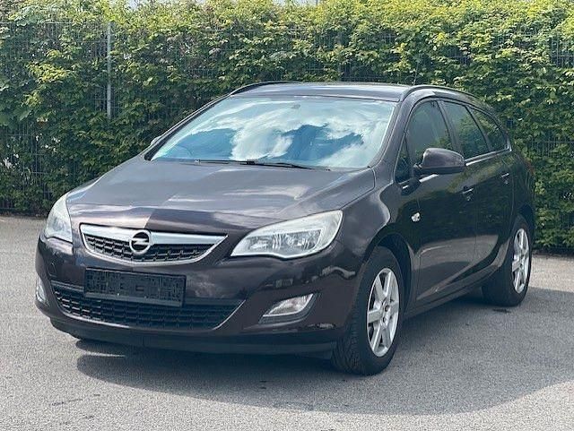 Usata Opel Astra Selection 101 CV (74 kW) 2012 Marrone Station wagon