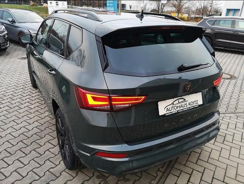 Neu Cupra Ateca 190 PS (139 kW) 2025 Dark forest grün SUV