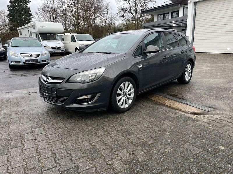 Gebraucht Opel Astra Active 140 PS (102 kW) 2013 Grau Kombi