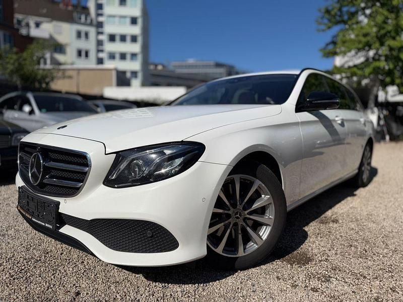 Second-hand Mercedes E220 194 CP (142 kW) 2017 Alb Berlinǎ