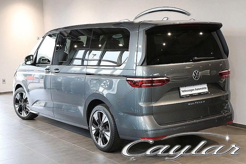 Gebraucht VW Multivan 150 PS (110 kW) 2023 Grau Van