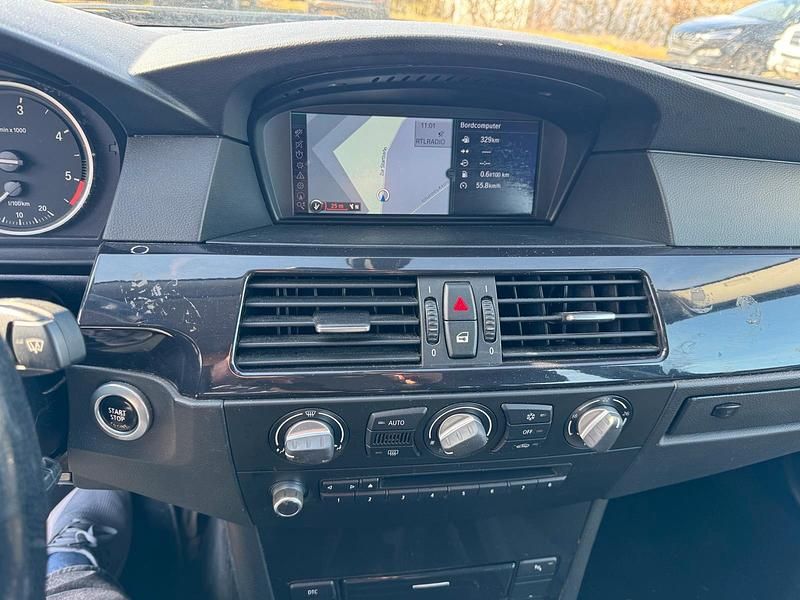 Gebraucht BMW 520 177 PS (130 kW) 2009 Schwarz Kombi