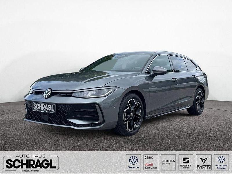 Gebraucht VW Passat R-line 193 PS (141 kW) 2024 Diabasgrau metallic Kombi