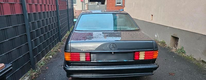 Gebraucht Mercedes 500 256 PS (188 kW) 1988 Grau Coupé