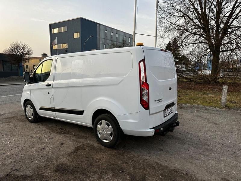 Gebraucht Ford Transit Custom 131 PS (96 kW) 2019 Weiß Van / Kleinbus