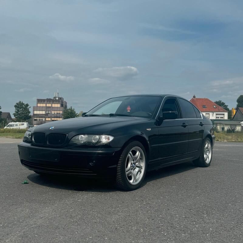 Schwarz Gebraucht 2004 BMW 318 Limousine | 4.499 € (Teuer) - Bild 1/4