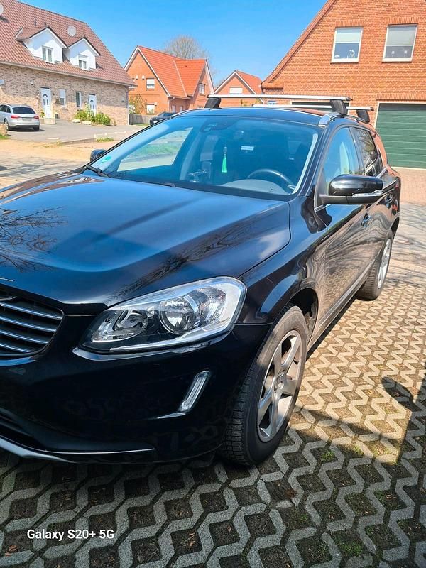 Gebraucht Volvo XC60 156 PS (114 kW) 2017 Schwarz SUV